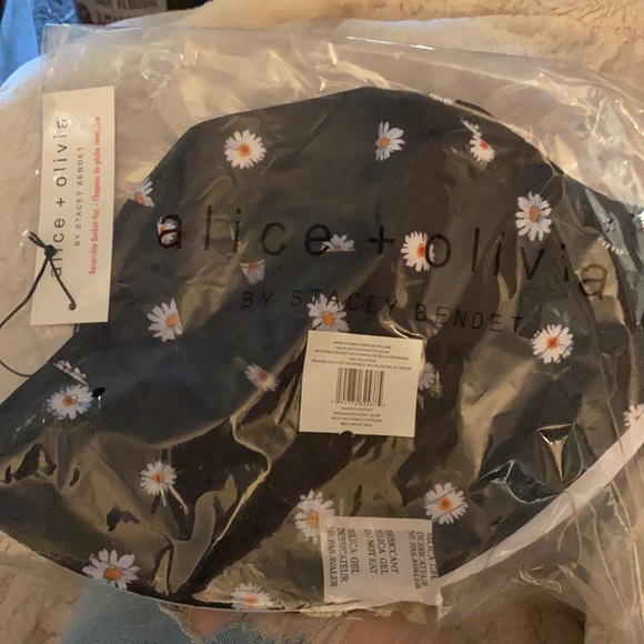 Bucket hat - Picture 2 of 2